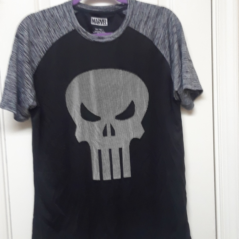 Marval Punisher/Skull T-Shirt Large